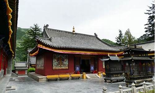 五台山景点镇海寺_五台山镇海寺塔