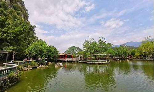 七星岩风景区_广西七星岩风景区